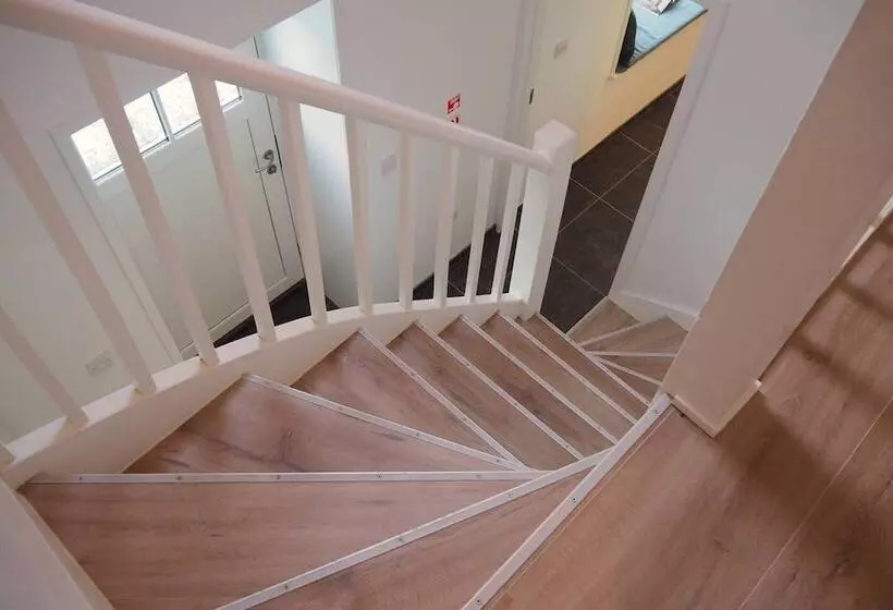 Dalveich Cottage W/hot Tub & Stunning Views