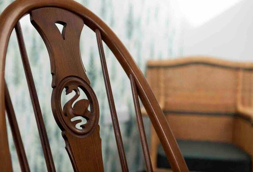 Dalveich Cottage W/hot Tub & Stunning Views