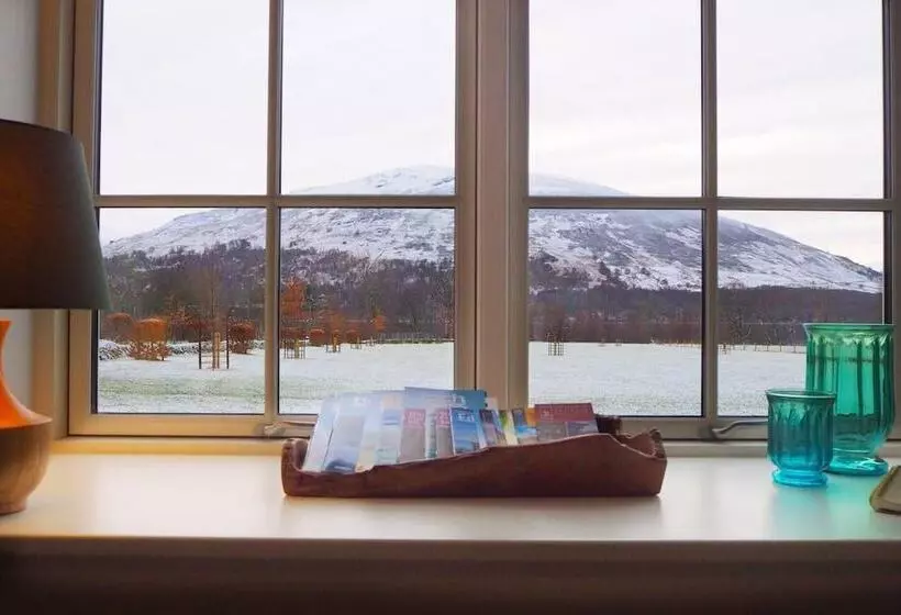 Dalveich Cottage W/hot Tub & Stunning Views