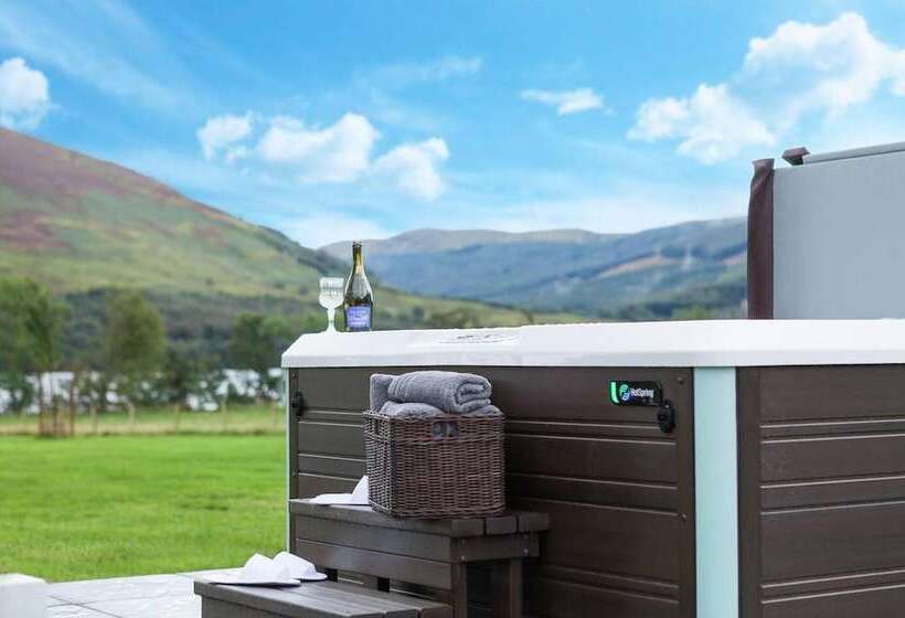 Dalveich Cottage W/hot Tub & Stunning Views