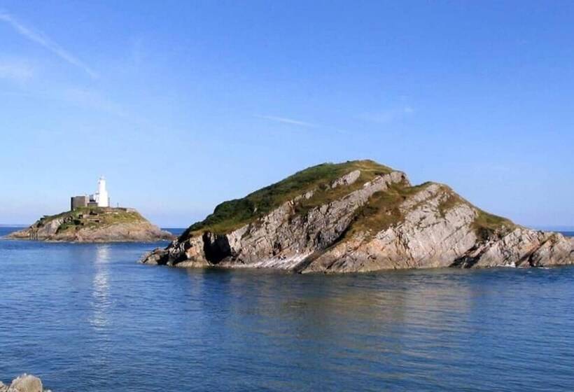 Fishermans Cottage With Stunning Sea Views