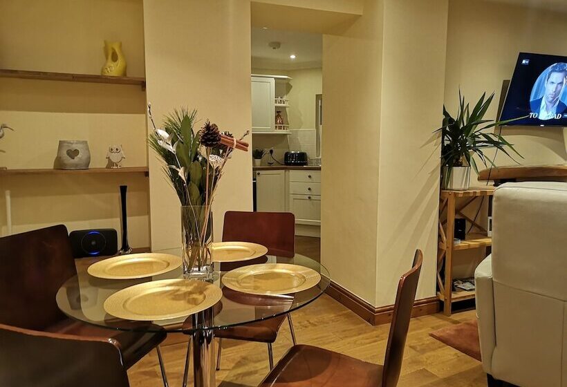 Fishermans Cottage With Stunning Sea Views