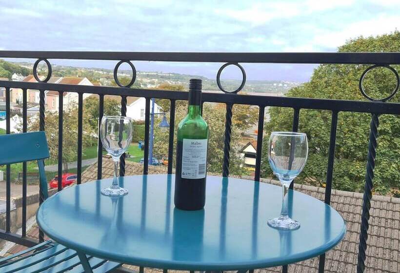 Fishermans Cottage With Stunning Sea Views