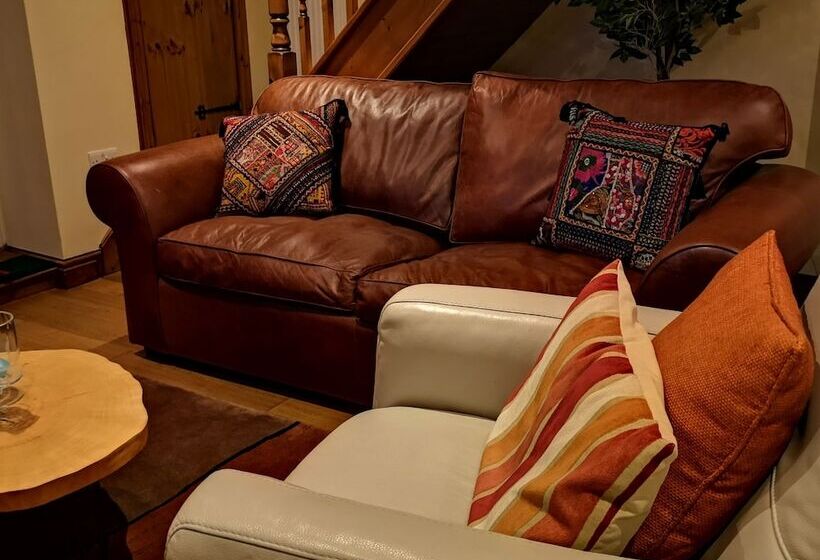 Fishermans Cottage With Stunning Sea Views