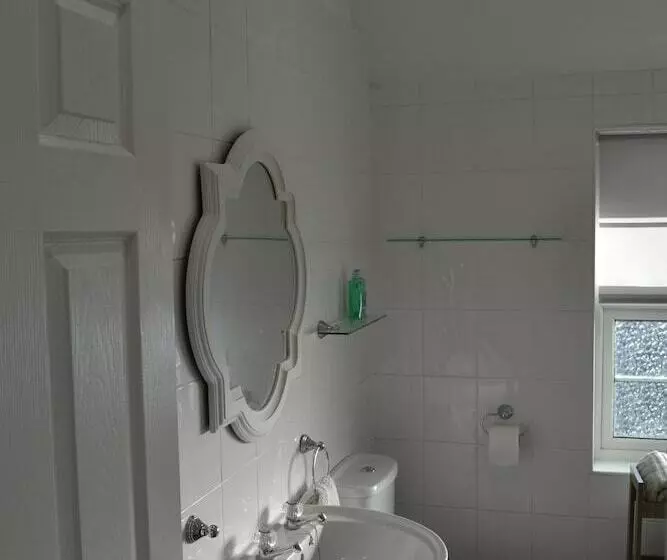 Frinton Escapes  The Cottage