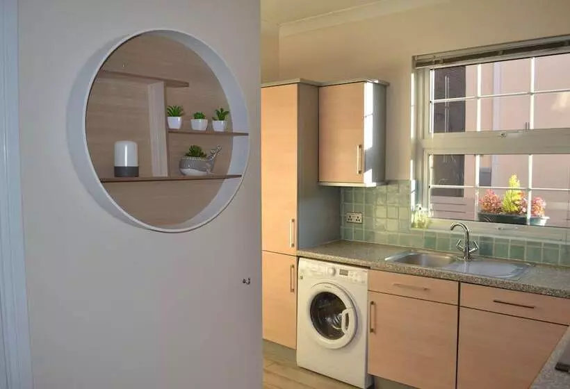 Frinton Escapes  The Cottage