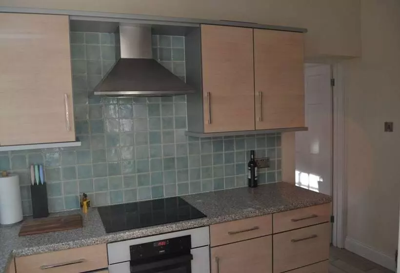 Frinton Escapes  The Cottage