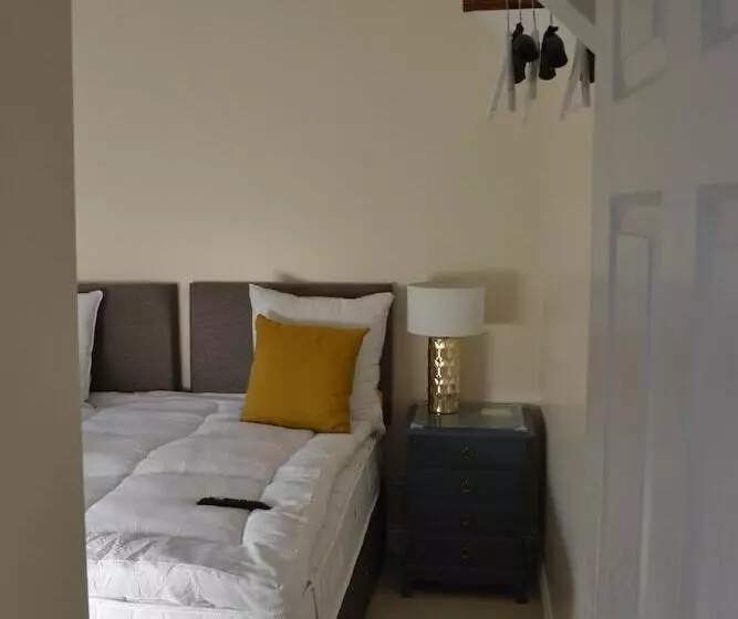 Frinton Escapes  The Cottage