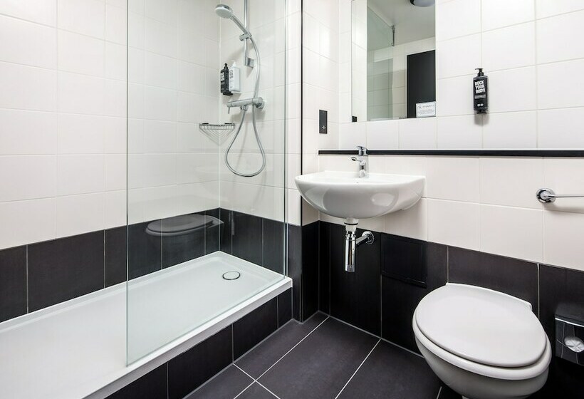 酒店 Ibis London Heathrow Terminal 5