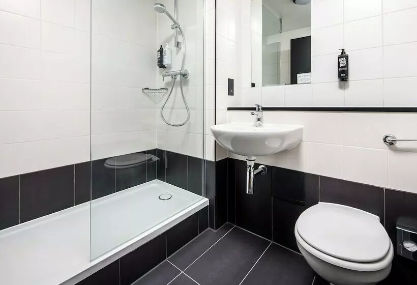 ホテル Ibis London Heathrow Terminal 5