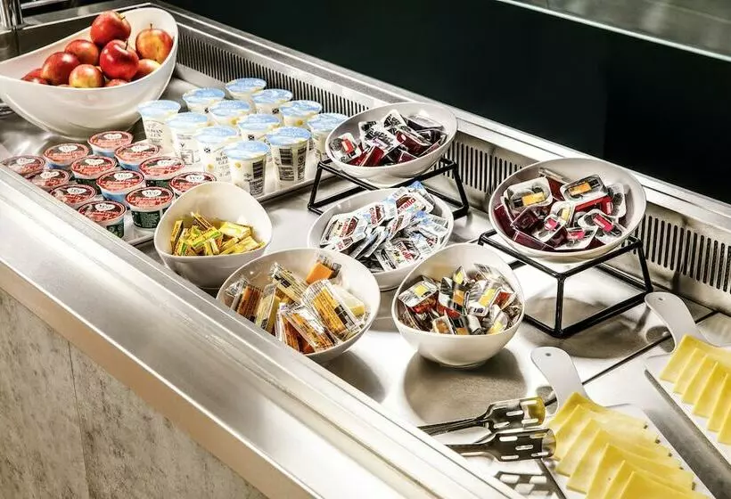 ホテル Ibis London Heathrow Terminal 5