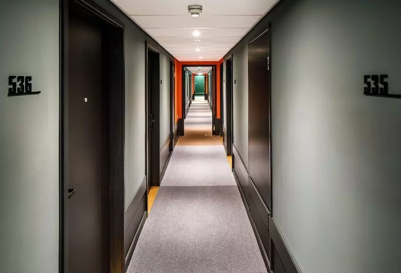 ホテル Ibis London Heathrow Terminal 5