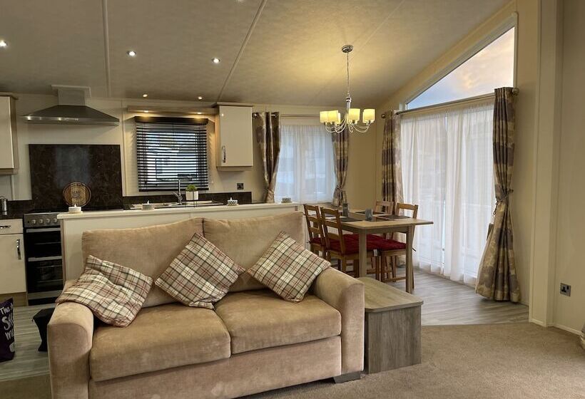 فندق Romney Lodge