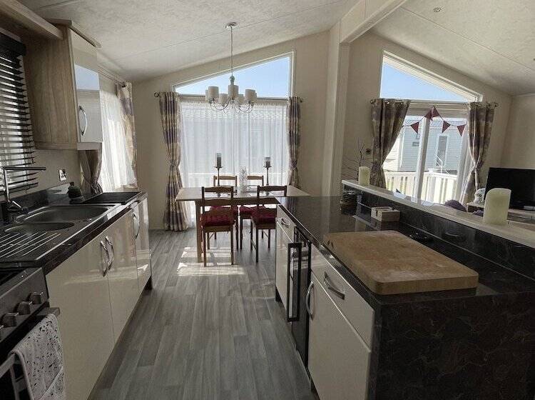 فندق Romney Lodge