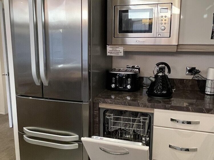 فندق Romney Lodge