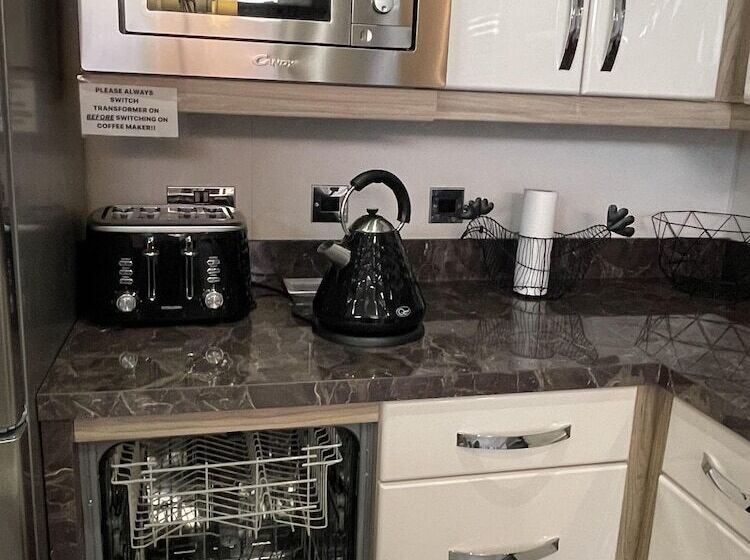 فندق Romney Lodge