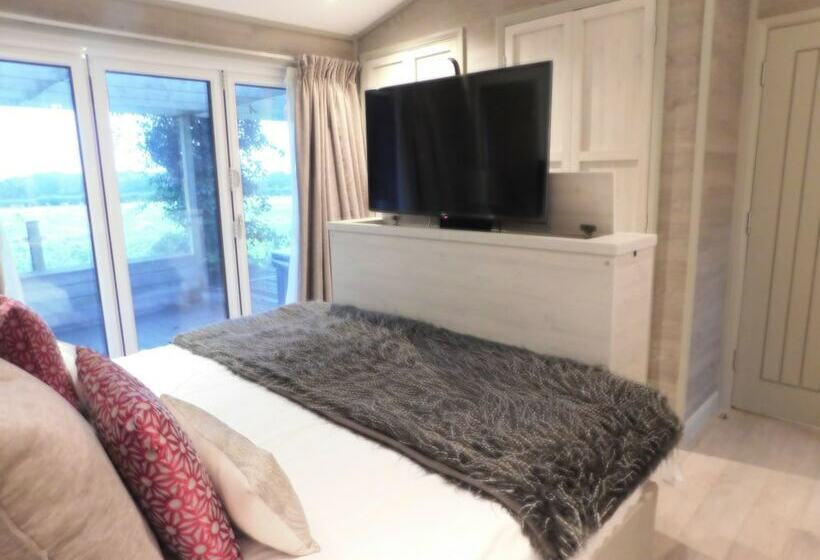 Inviting 3bed Lodge In Norfolk