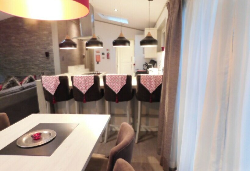 Inviting 3bed Lodge In Norfolk