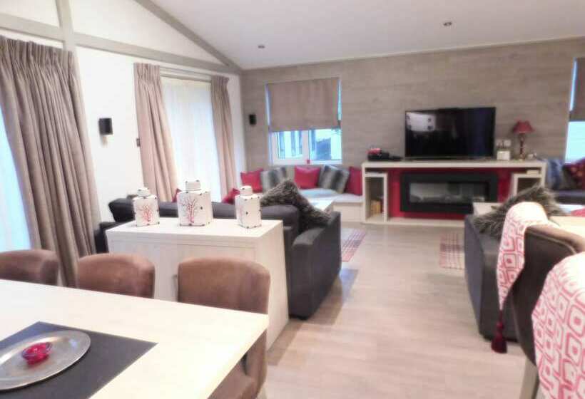 Inviting 3bed Lodge In Norfolk