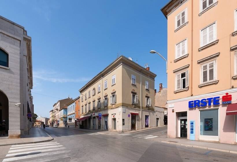 פנסיון Polesana Rooms