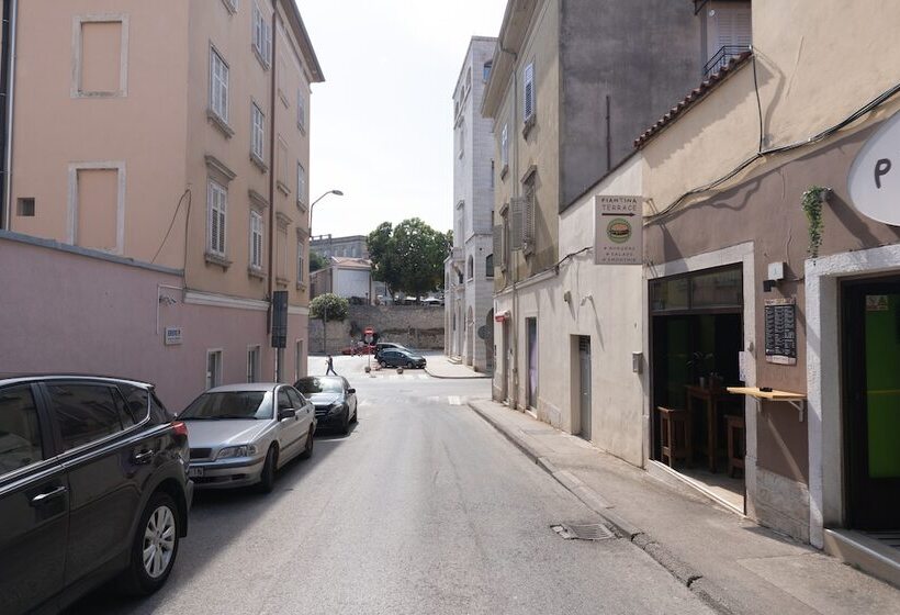 פנסיון Polesana Rooms