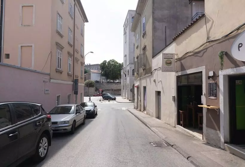 پانسیون Polesana Rooms