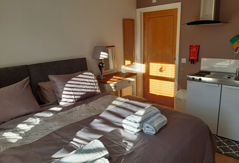 إقامة Oakdene.....perfect For Couple Or Singles