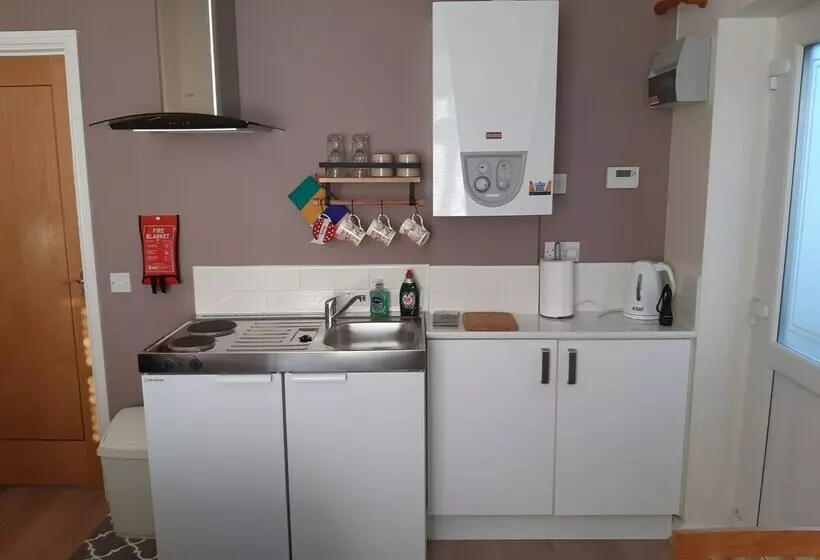 Residenssi Oakdene.....perfect For Couple Or Singles