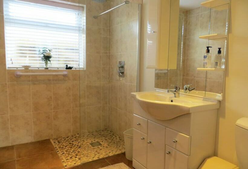 إقامة Oakdene.....perfect For Couple Or Singles