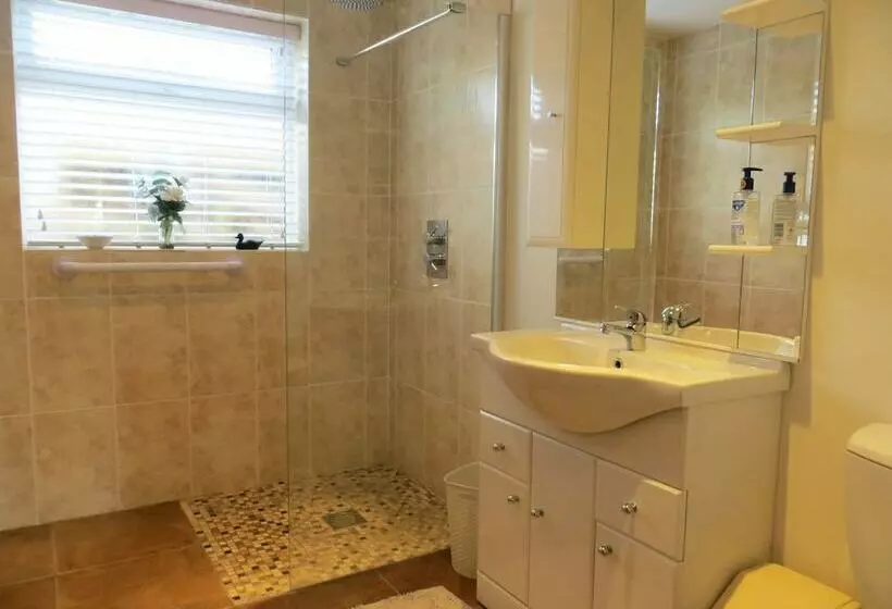 Residenssi Oakdene.....perfect For Couple Or Singles