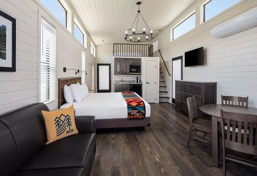 Sun Outdoors Rocky Mountains