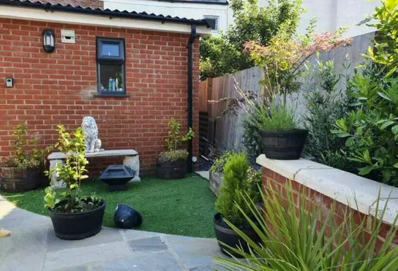 Residenssi Leading Accommodation For Bicester Village!