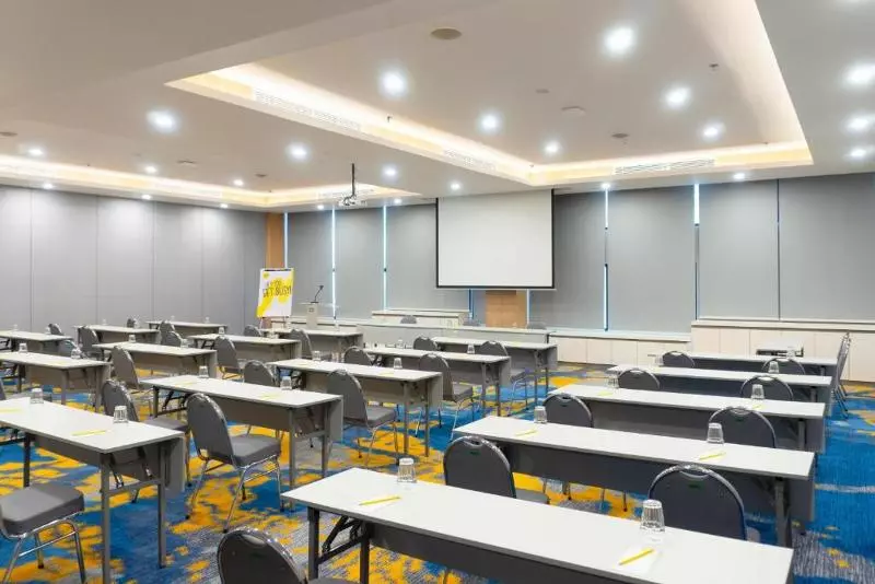 Yello Hotel Jambi