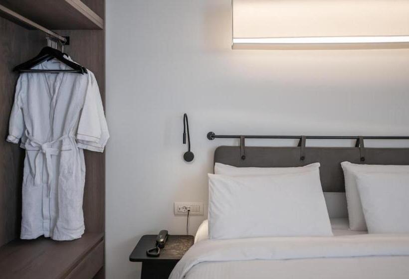 هتل Bitzaro Boutique