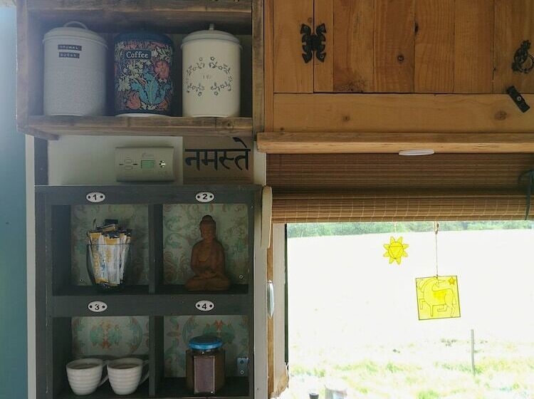 ホテル Gorgeous Horsebox At Glamp In Style In East Sussex