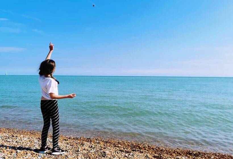 ホテル Gorgeous Horsebox At Glamp In Style In East Sussex