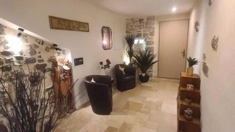 Hotelli Loveroom La Garçonn Hyeres