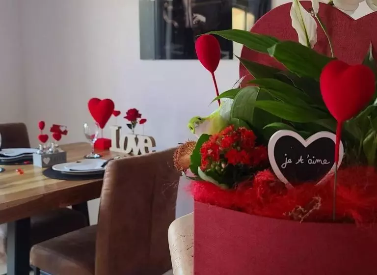 Hotelli Loveroom La Garçonn Hyeres