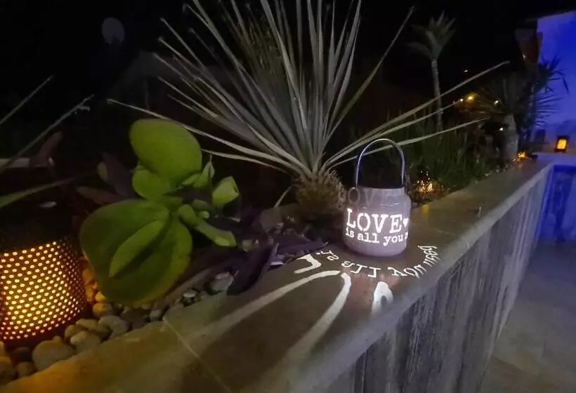 Hotelli Loveroom La Garçonn Hyeres