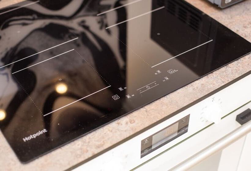 James  Place At Castle Cottage