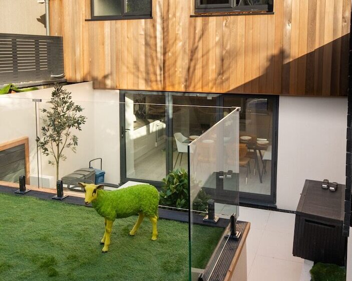 James  Place At Castle Cottage