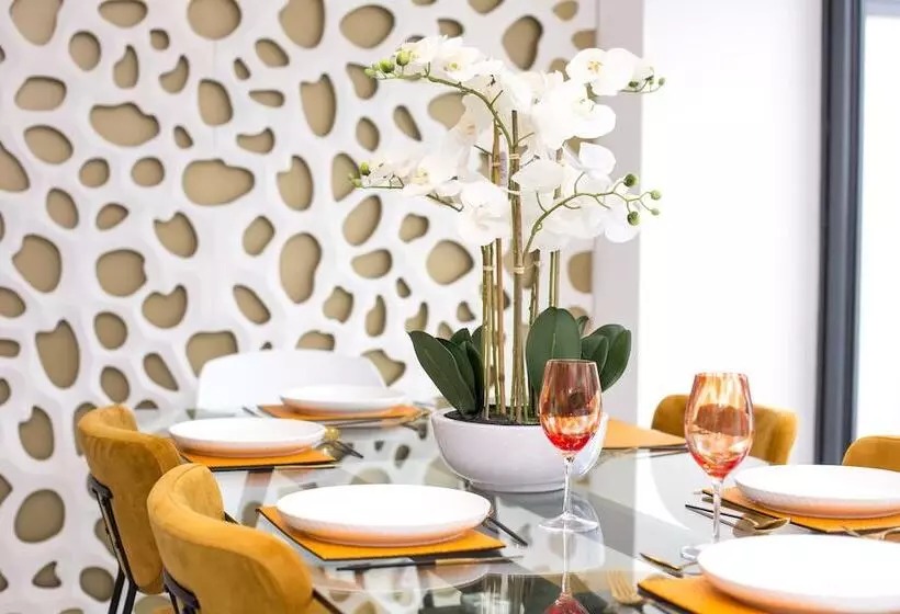 James  Place At Castle Cottage