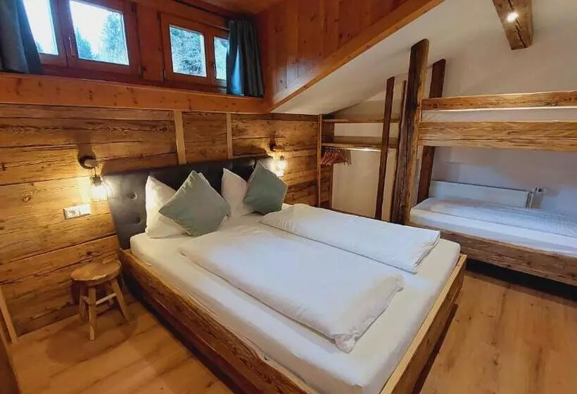 Bed and Breakfast Alpenchalet Almrose