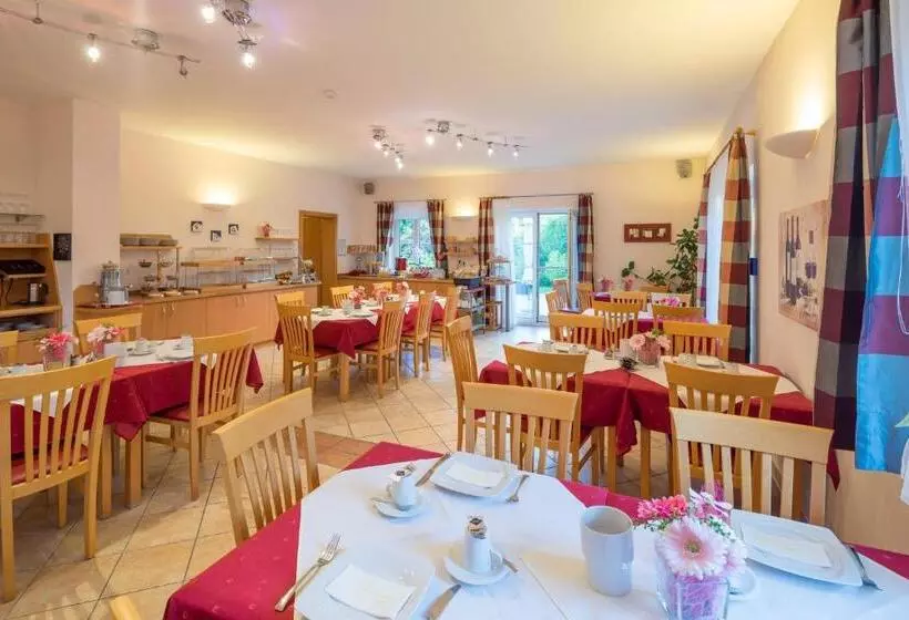 Bed and Breakfast Garni Oasis Loipersdorf