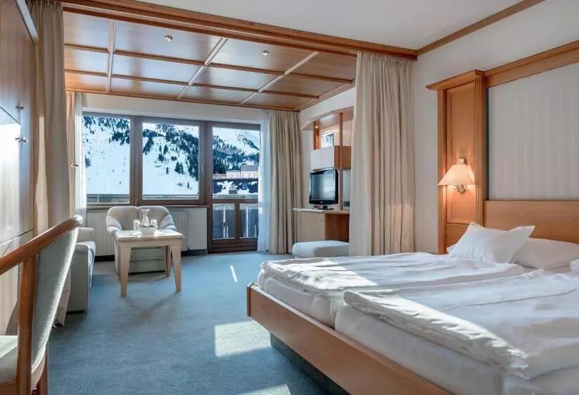 Отель Alpina Deluxe