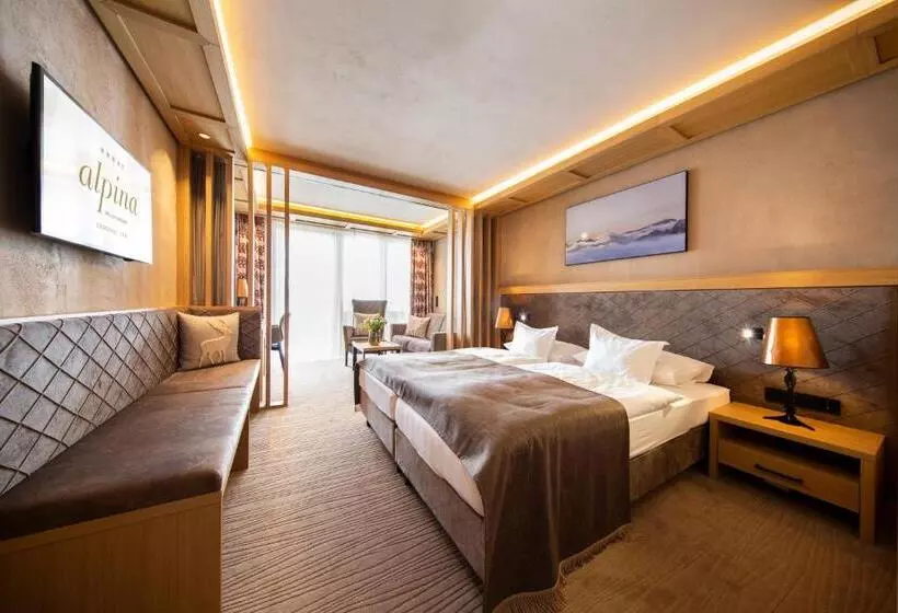 Отель Alpina Deluxe