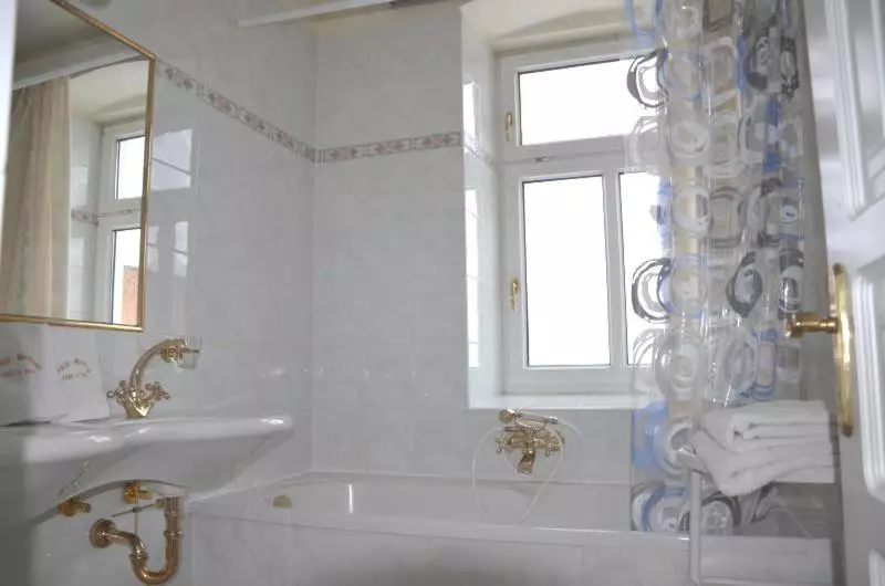 Отель Apartment Grattschlössl