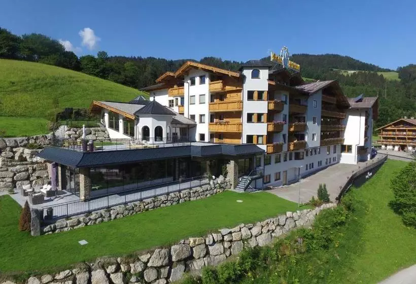 ホテル Bergkristall