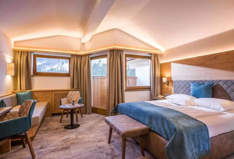 ホテル Bergkristall