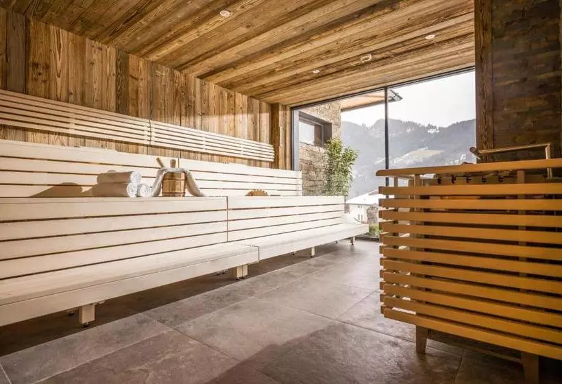 ホテル Bergkristall